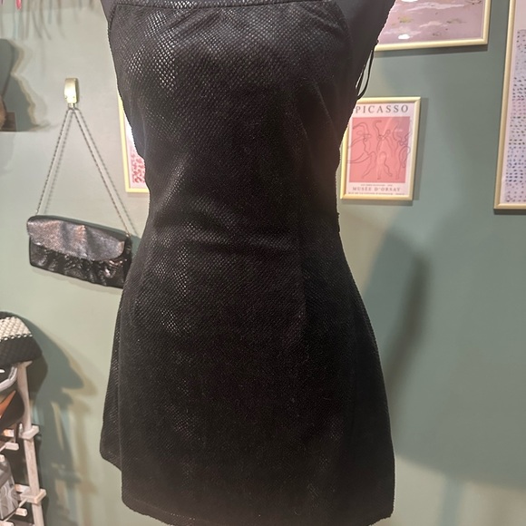 Urban Outfitters Black Textured Dress Size S 😻 - Picture 2 of 6